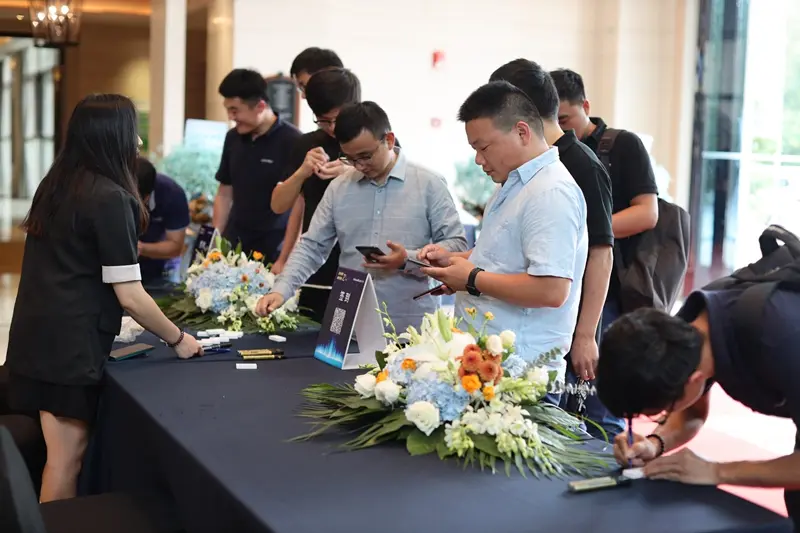 UnionTech Celebrated its 20th Anniversary Themed by “Two Decades of History, Creating the Future with Intelligence” UnionTech Celebrated its 20th Anniversary Themed by “Two Decades of History, Creating the Future with Intelligence”