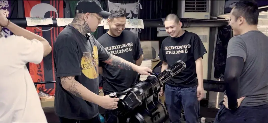 3D_printed_Gatling_gun_after_post-processing_2.jpg.webp 3D_printed_Gatling_gun_after_post-processing_2.jpg.webp
