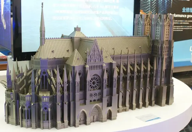 Finished_3D_printed_Notre_Dame_de_Paris_model.png.webp Finished_3D_printed_Notre_Dame_de_Paris_model.png.webp