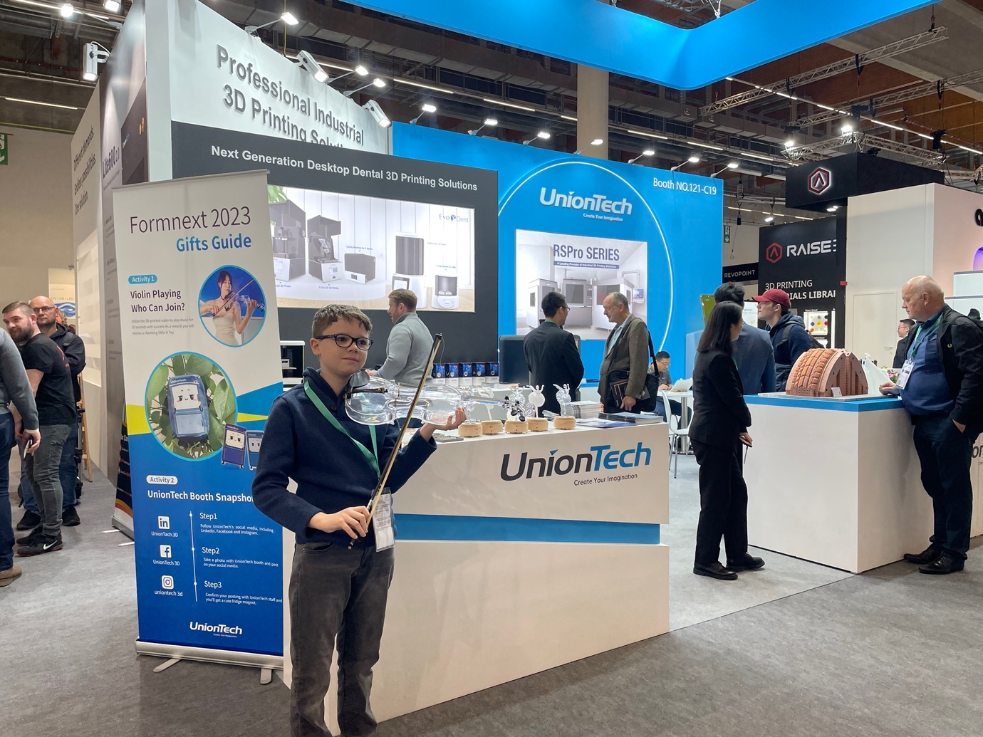 UnionTech_Showcases_Innovative_3D_Printing_Solutions_at_Formnext_2023-1.png